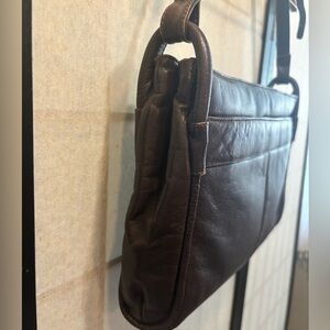 GABAY Vancouver Vintage Genuine Leather Adjustable Strap Shoulder Bag